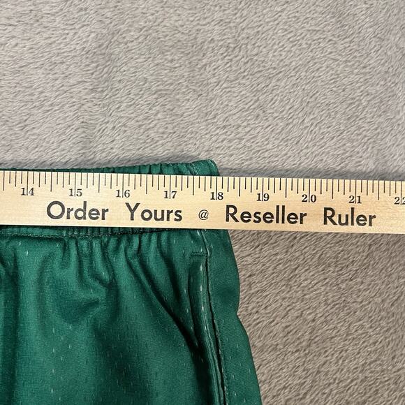 Looney Tunes Shorts Mens Large Green Mesh Basketball Buggs Bunny Shorts - Picture 9 of 9